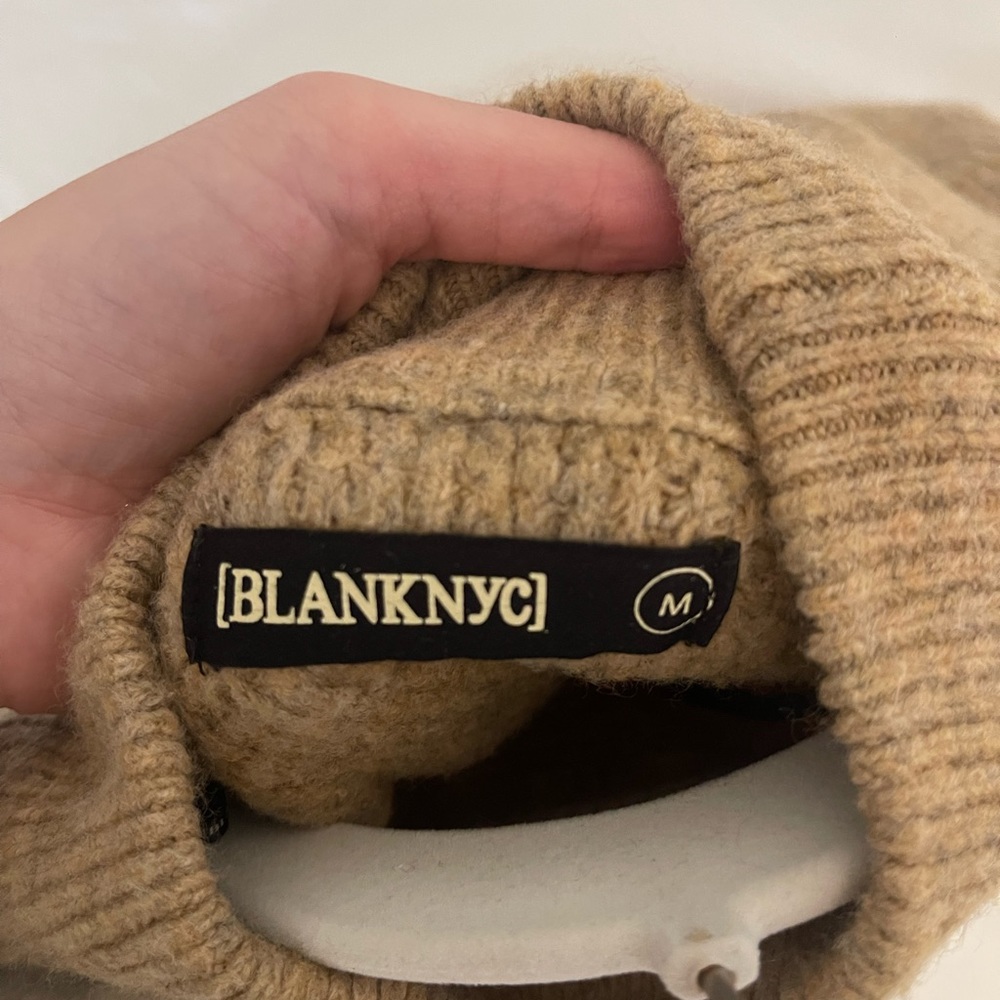 Wool sweater - Picture 3 of 3